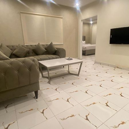 Luxe Suites Bahria Town Lahore Eksteriør billede
