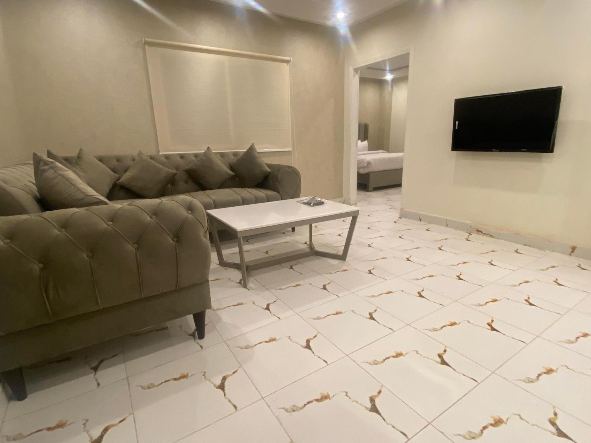 Luxe Suites Bahria Town Lahore Eksteriør billede