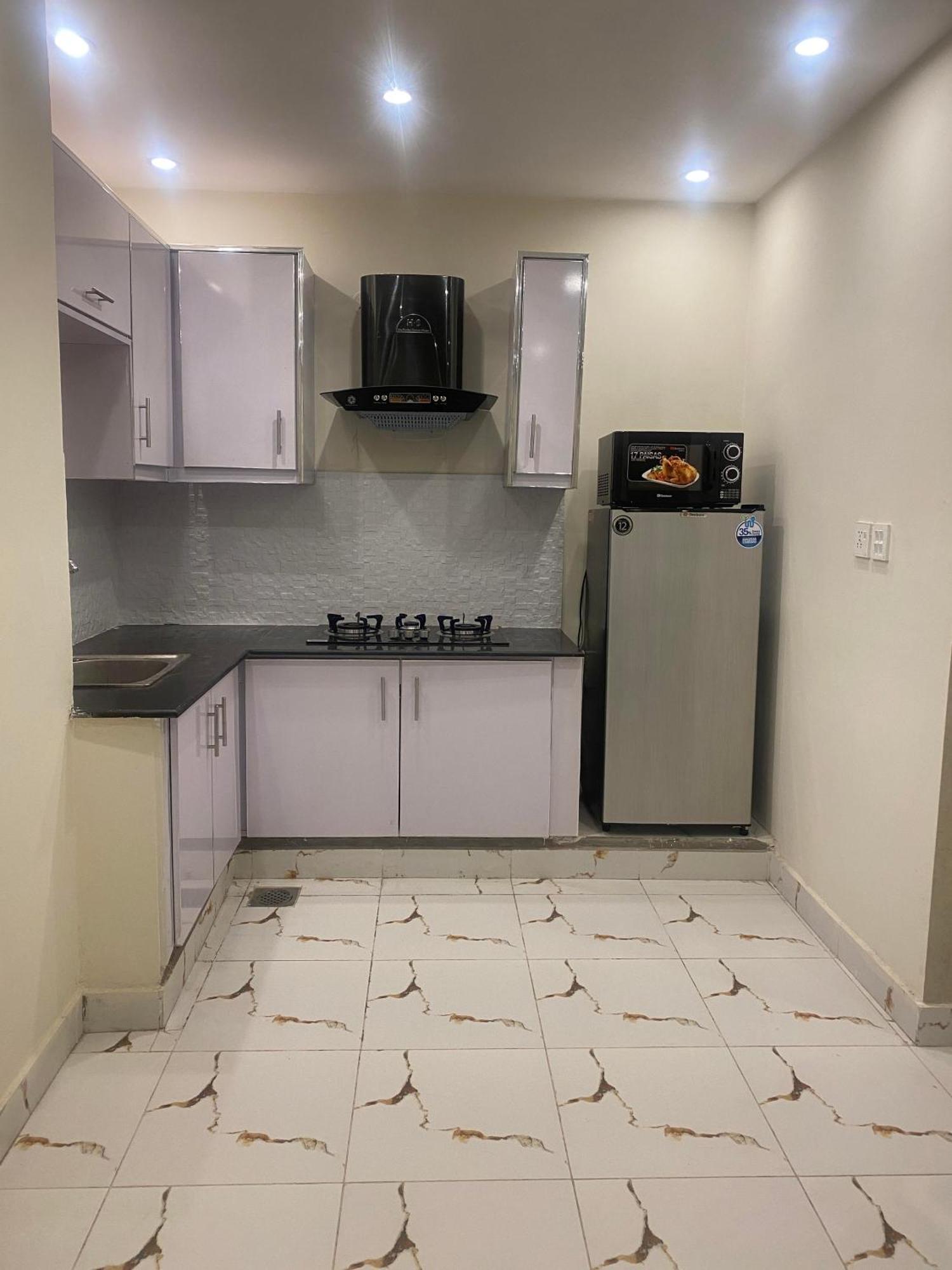 Luxe Suites Bahria Town Lahore Eksteriør billede