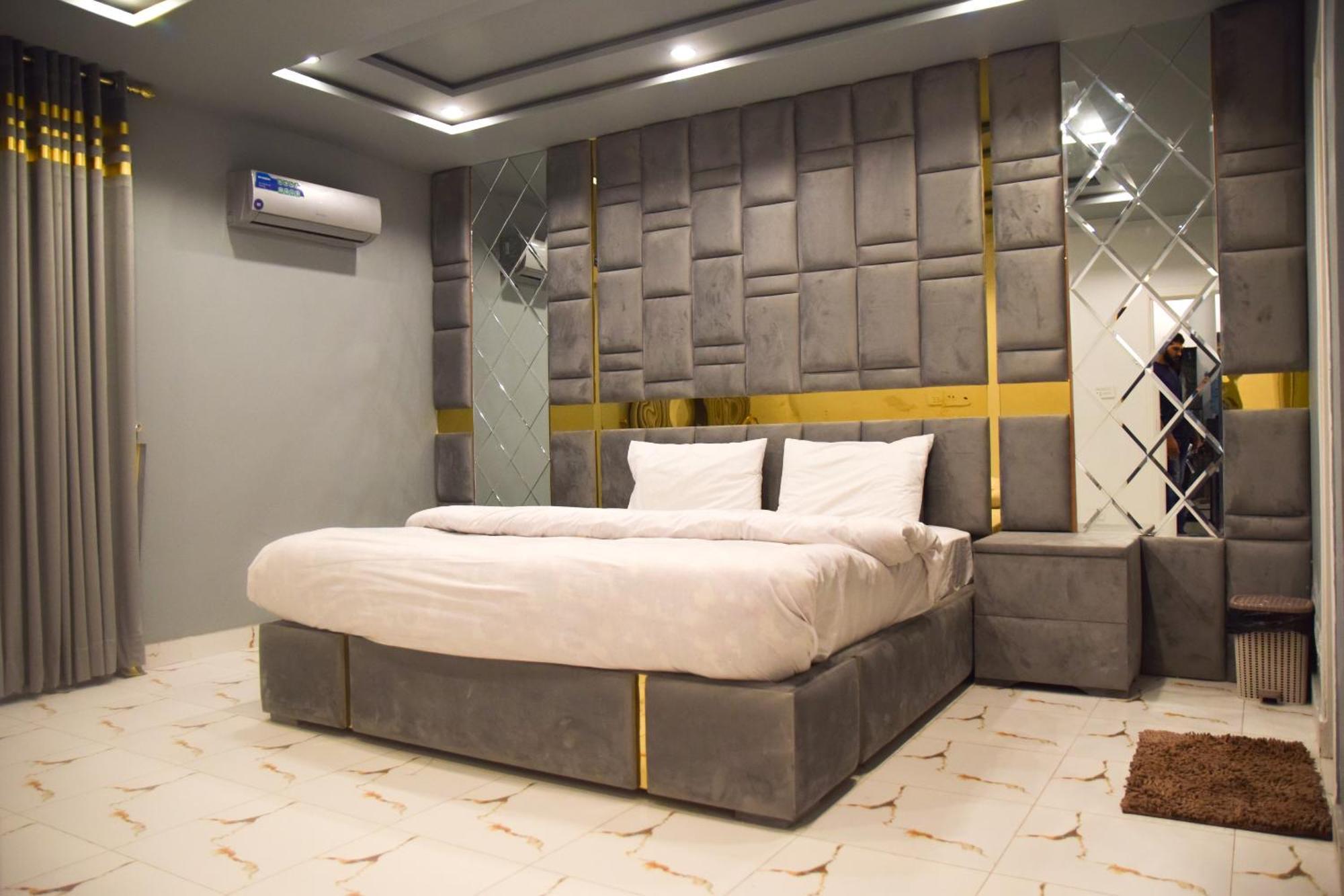 Luxe Suites Bahria Town Lahore Eksteriør billede